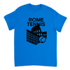 ローマテニス5 Tシャツは、テニスの活気ある精神にインスパイアされたユニークなデザインで、スタイルを引き立てます。コートやカジュアルな外出に最適な必需品です。サイズ展開: S, M, L, XL, XXL
