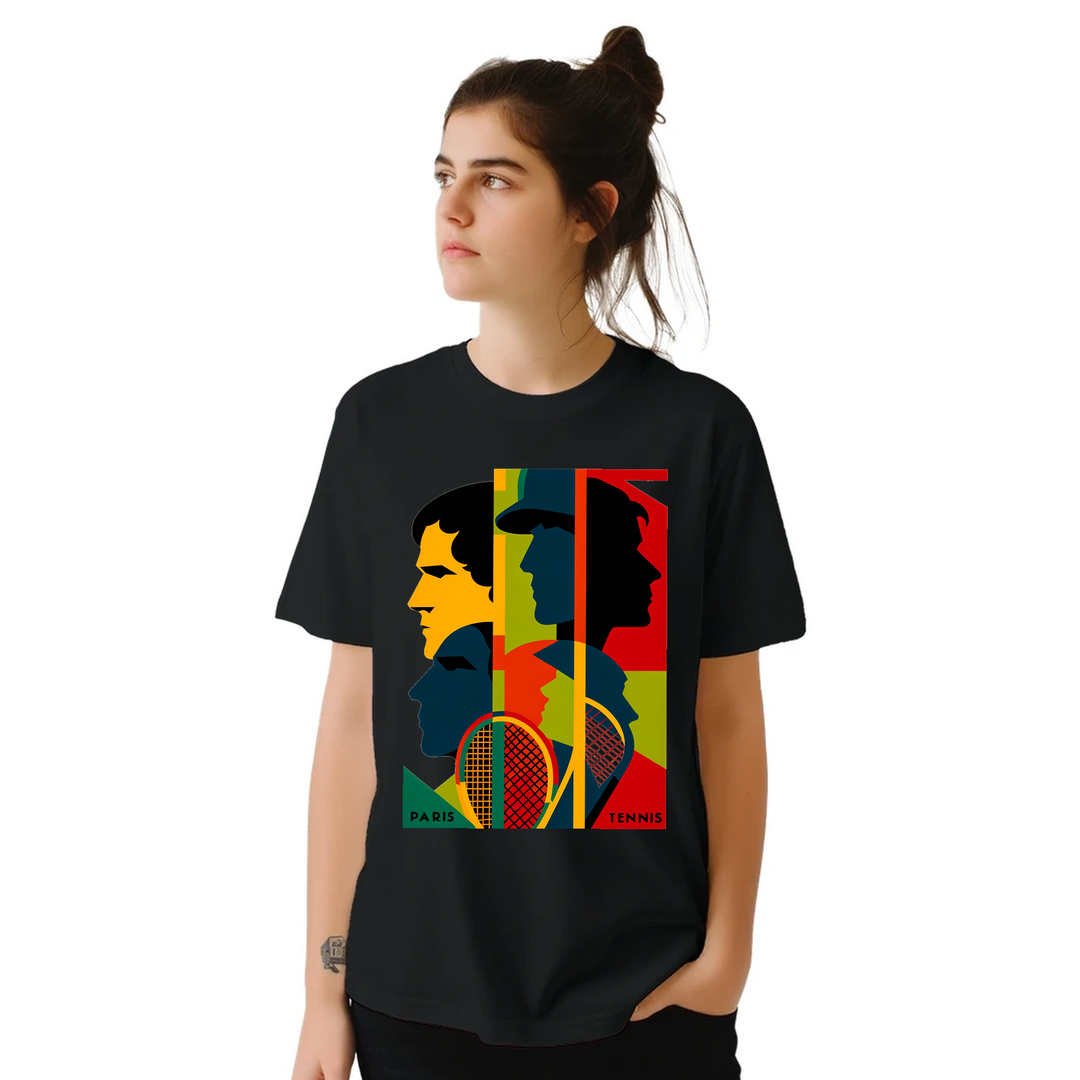 テニス愛好者にぴったりのトーナメントテニスTシャツ。スタイリッシュなデザインで、コートでも観客席でも活躍します。快適なコットン素材で、あなたのワードローブに欠かせない一着です。