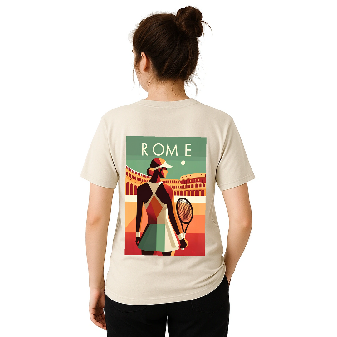 情熱的なファンとスタイリッシュなアスリートのためにデザインされたローマテニスTシャツ。コート内外での着用に最適な鮮やかなテニスグラフィックが特徴。柔らかく通気性のあるコットン素材で快適さを提供します。