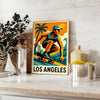 ロサンゼルスのスポーツ文化にインスパイアされた鮮やかなスケートボードポスター。大胆な緑と赤のグラフィックが特徴で、スケート愛好者にぴったりなデザインです。サイズはA4、30x40 cm、50x70 cm、60x80 cm、A0から選べます。