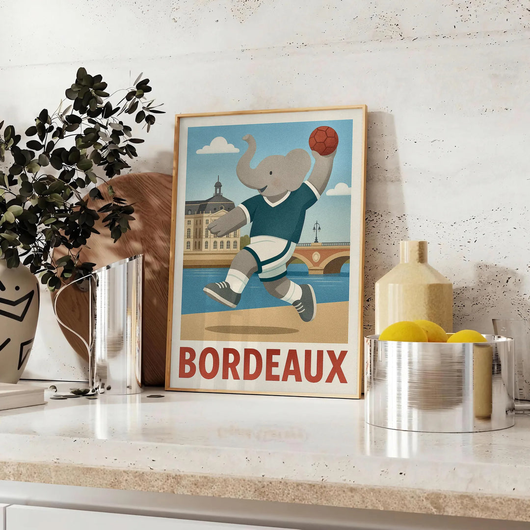 Póster de elefante jugando balonmano en tonos azules y grises, ideal para la habitación de los niños, disponible en 50x70 o 3