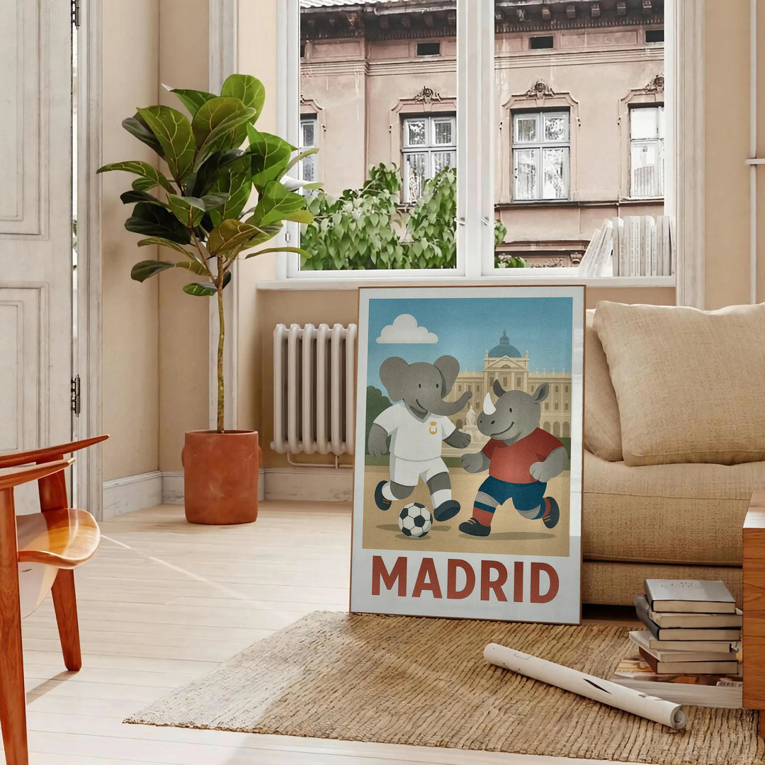 Πόστερ με ελέφαντα και ρινόκερο που παίζουν ποδόσφαιρο, ιδανικό για το δωμάτιο του παιδιού σας, σε φωτεινές αποχρώσεις μπλε κ