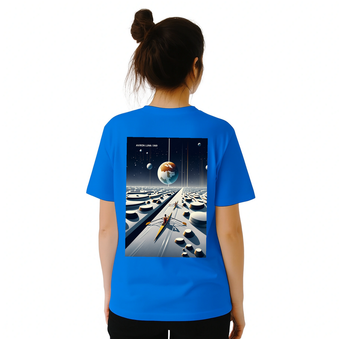 Ein einzigartiges T-Shirt mit einem faszinierenden Design, das die Schönheit des Mondes und das nächtliche Meer einfängt. Ide