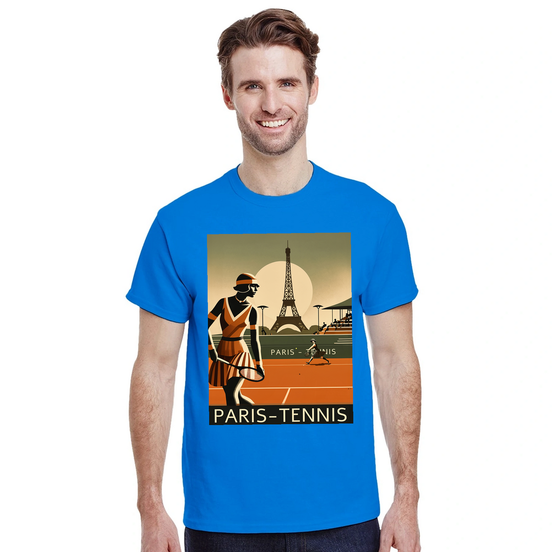 パリのテニスをテーマにしたおしゃれなTシャツ。テニス愛好者にぴったりのデザインで、スタイルを引き立てます。サイズはSからXXLまで選べます。