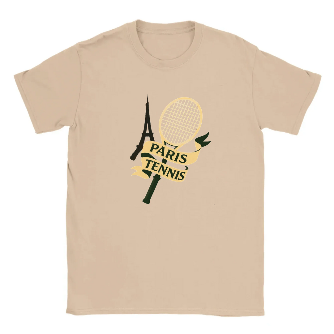 Stylisches T-Shirt mit ikonischem Eiffelturm-Design, perfekt für Tennisliebhaber und Paris-Fans. Verfügbar in S, M, L, XL, XX