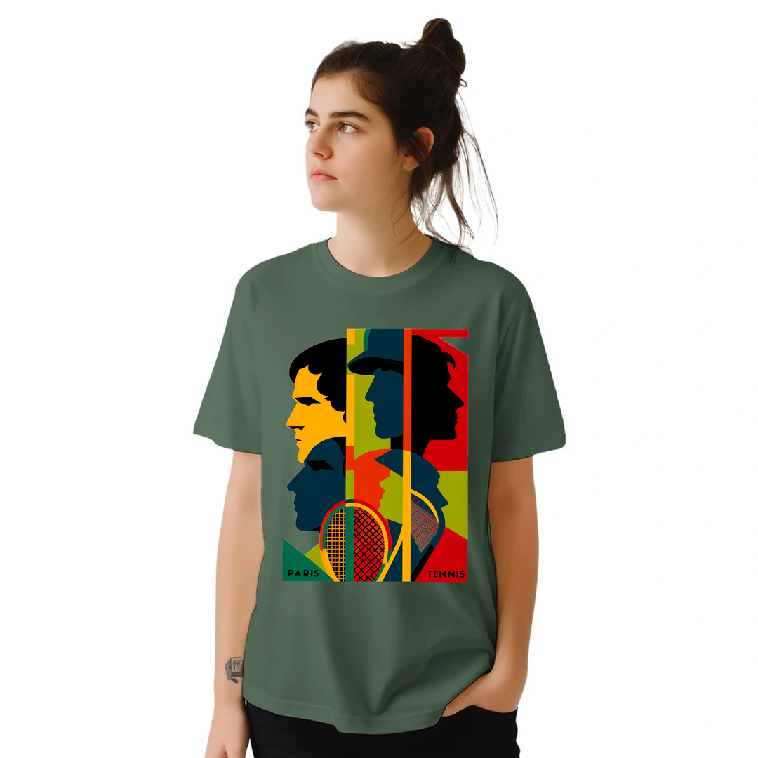 テニス愛好者にぴったりのトーナメントテニスTシャツ。スタイリッシュなデザインで、コートでも観客席でも活躍します。快適なコットン素材で、あなたのワードローブに欠かせない一着です。