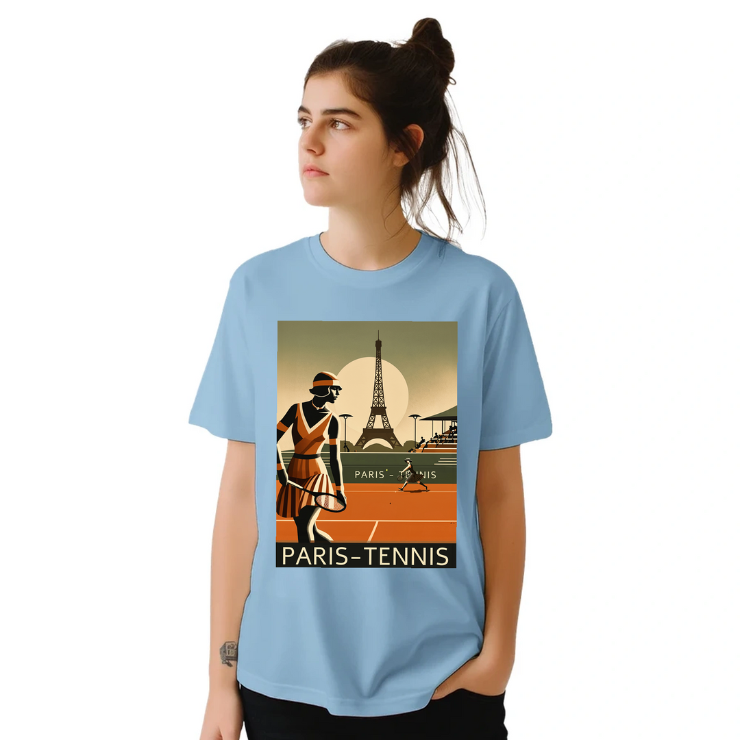 パリのテニスをテーマにしたおしゃれなTシャツ。テニス愛好者にぴったりのデザインで、スタイルを引き立てます。サイズはSからXXLまで選べます。