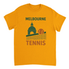 テニスメルボルンTシャツは、メルボルンのテニスシーンを表現したスタイリッシュなデザインで、ファンやプレイヤーにぴったり。快適で耐久性のあるプレミアムコットン素材を使用。