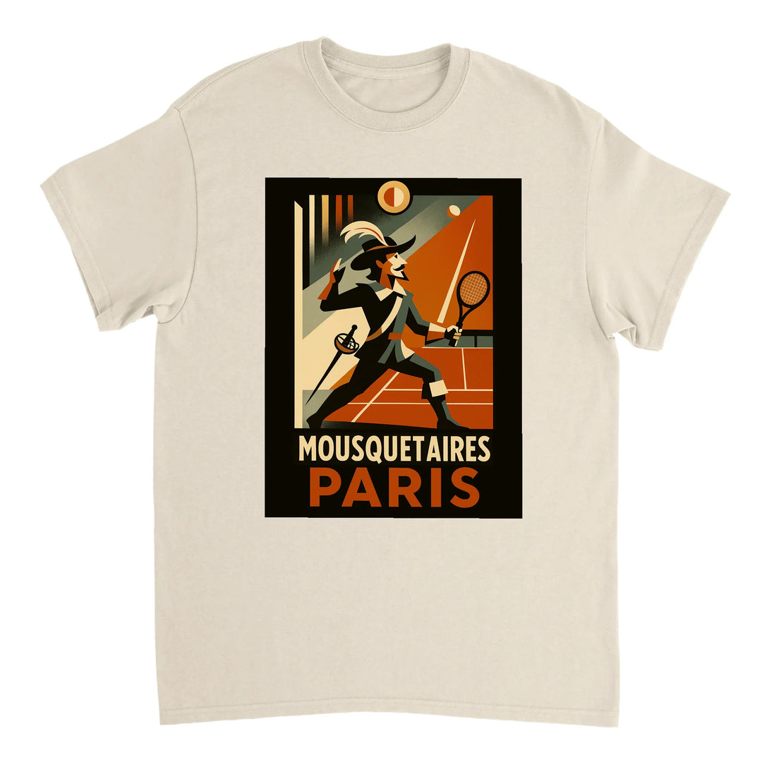 パリのエッセンスを感じるスタイリッシュなテニスTシャツ。テニス愛好者とファッション好きに最適な一着。サイズはSからXXLまで揃っています。