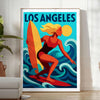 Lebendige Los Angeles Surf Poster mit auffälligen roten und blauen Farben, ideal für Strandliebhaber und Surffans. Erhältlich
