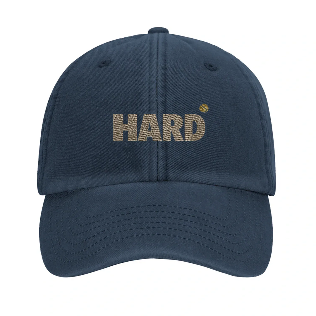 Boné vintage Hard Tennis 3 bordado em algodão 100% lavado, com coroa não estruturada e aba curvada, ideal para um estilo casu