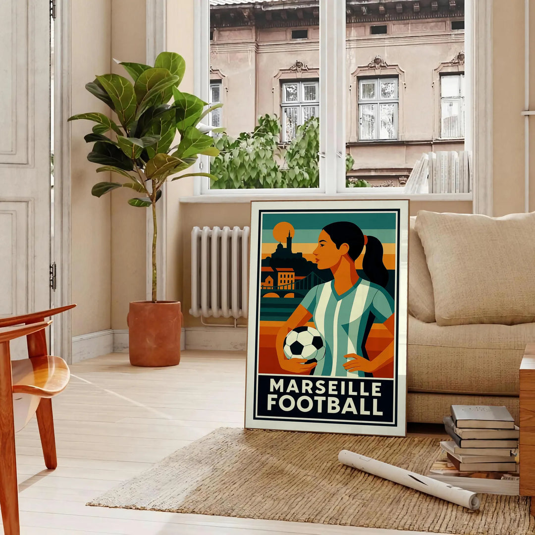 Vibrant Marseille fotbollsposter med en slående grön och röd design, perfekt för fotbollsälskare. Finns i olika storlekar