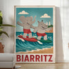 Póster Biarritz Kids Surf con un elefante juguetón y un rinoceronte atrevido, ideal para habitaciones infantiles o guarderías