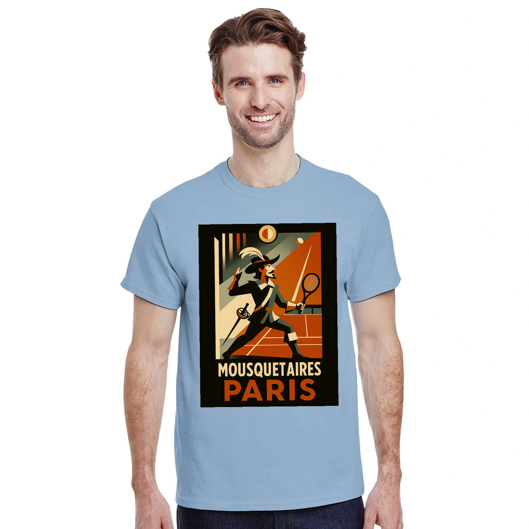 パリのエッセンスを感じるスタイリッシュなテニスTシャツ。テニス愛好者とファッション好きに最適な一着。サイズはSからXXLまで揃っています。