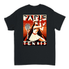 パリのテニスTシャツ。テニス愛好家とファッション好きに最適なスタイルを提供します。エレガントなデザインで、コート内外での印象を与えます。サイズはSからXXLまで。