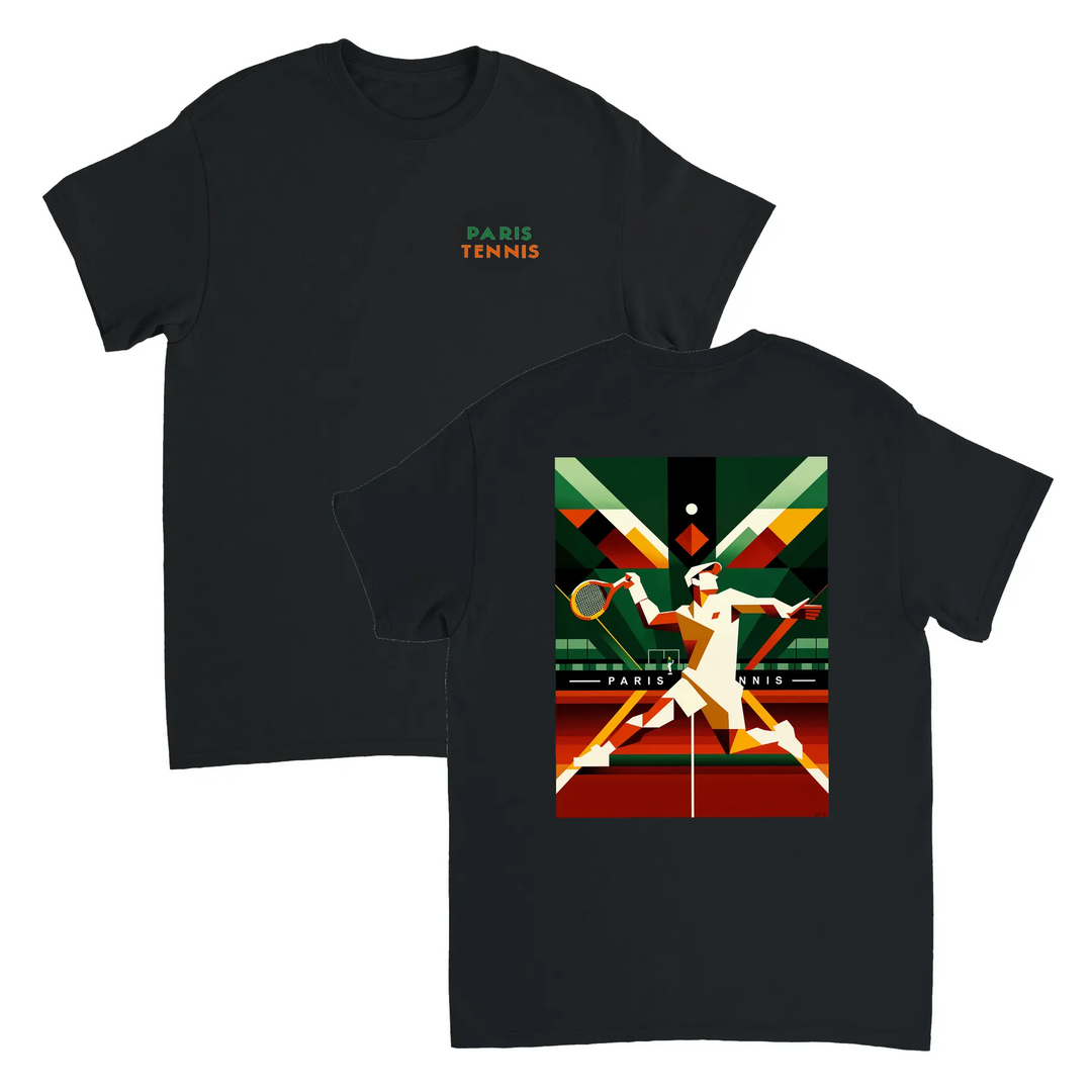 パリのテニスデザインが特徴のスタイリッシュなTシャツ。ソフトで通気性のあるコットン素材で、テニス愛好者にぴったりのアイテムです。