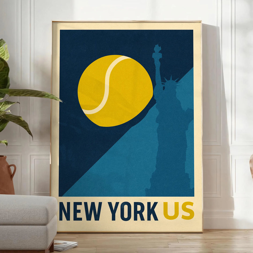 ニューヨークの夜のテニスをテーマにしたポスター。鮮やかな緑と黄色が印象的で、エネルギー溢れるデザイン。サイズは30x40 cmまたは50x70 cmから選べます。