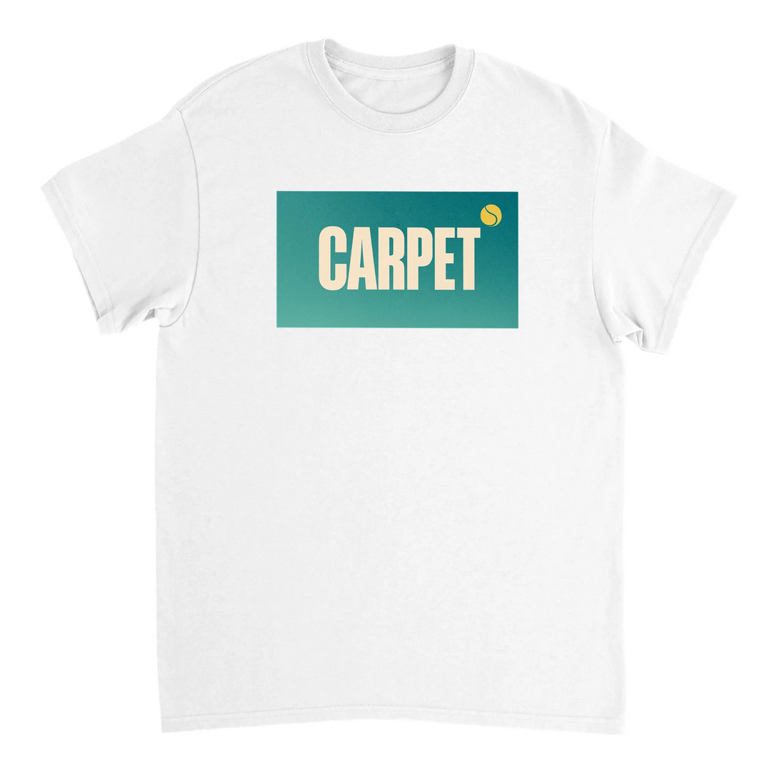 カーペットテニス5Tシャツ。快適な素材で、コートの上でもオフでもスタイリッシュに着こなせます。サイズ: S, M, L, XL, XXL。