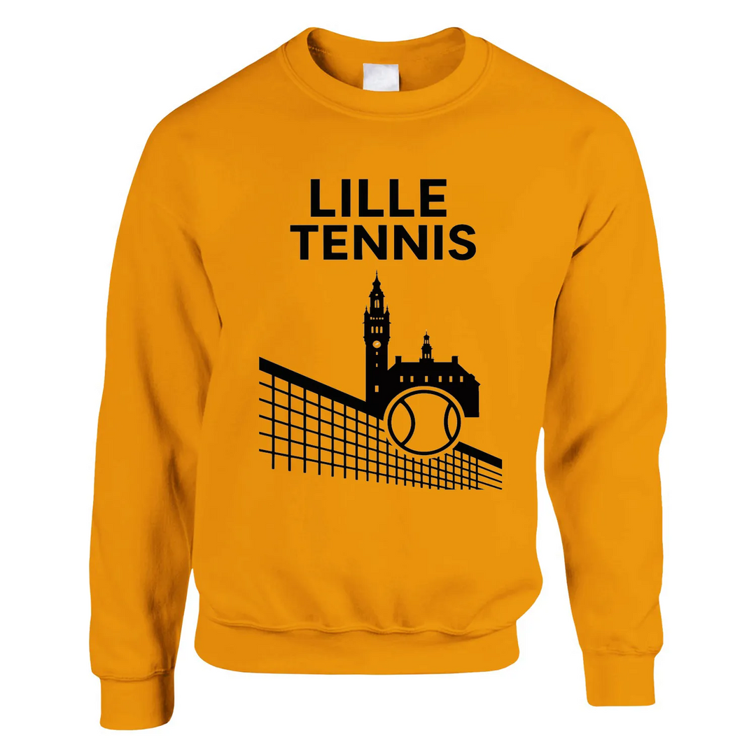 Lille Tennis džemperis, kas apvieno komfortu un stilu, izgatavots no 50% kokvilnas un 50% poliestera