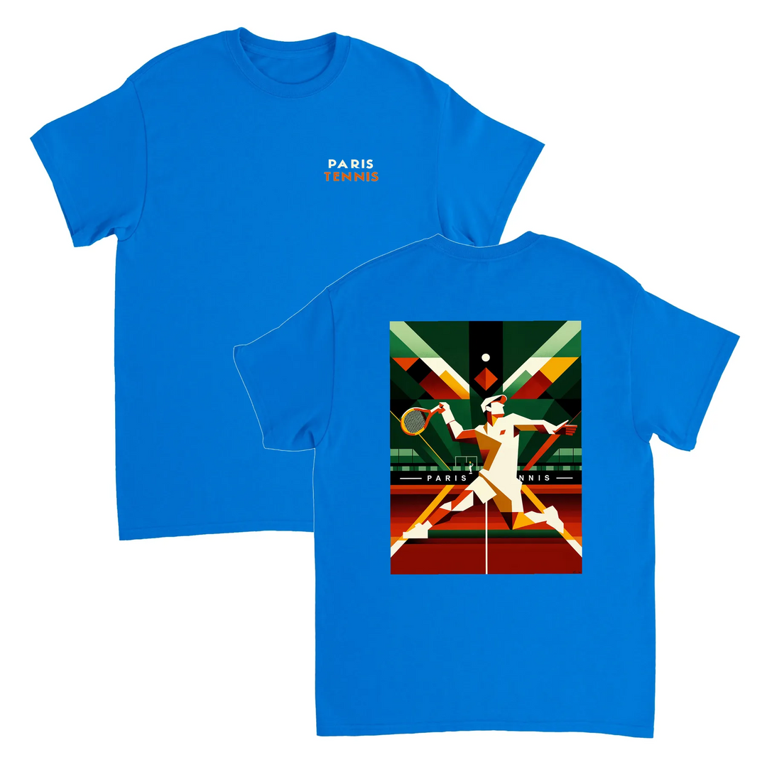 Paris Tennis t-shirt med stilren design, perfekt för tennisälskare och Paris-entusiaster. Finns i storlekarna S till XXL